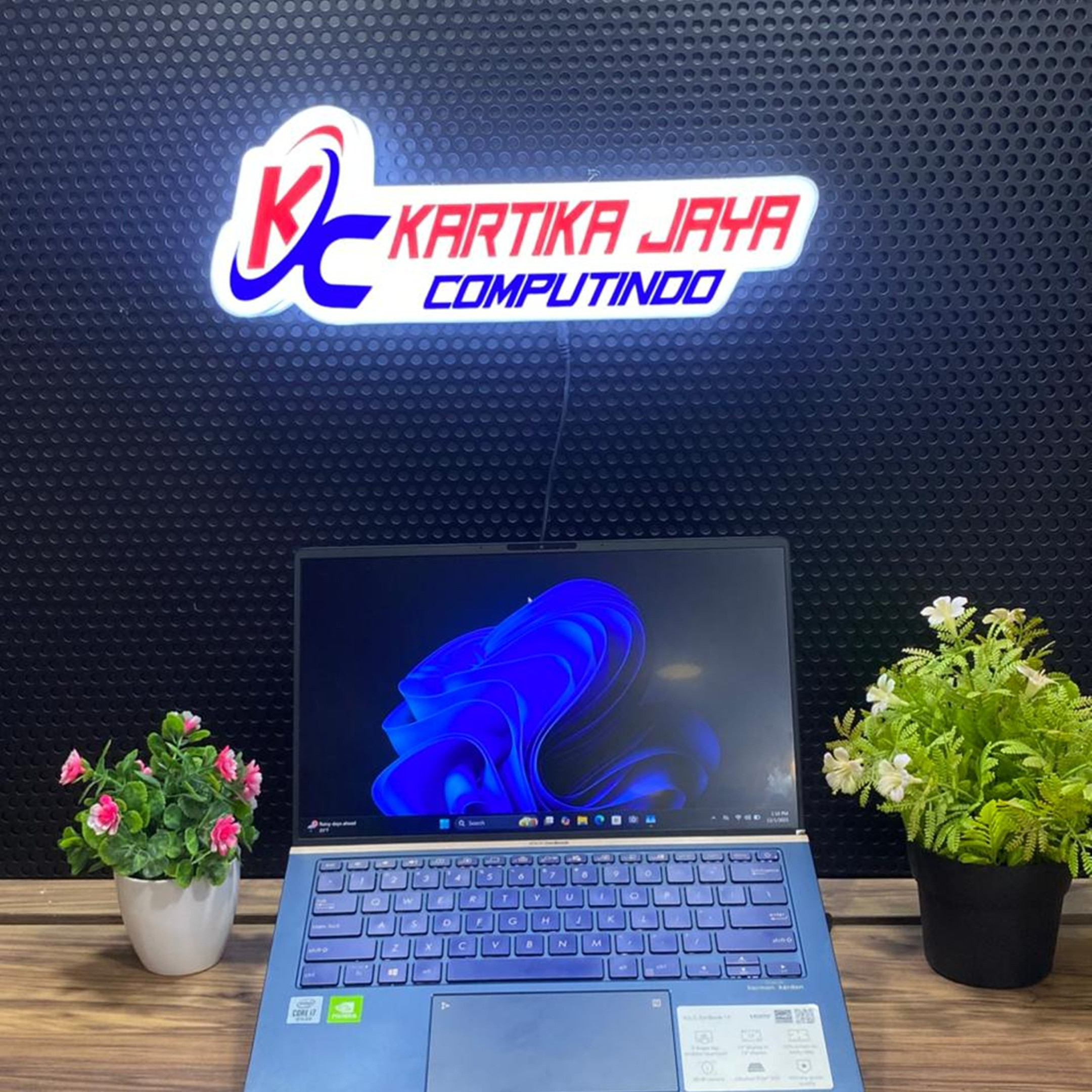 ASUS ZENBOOK 14 CORE I5 RAM 16 SSD 